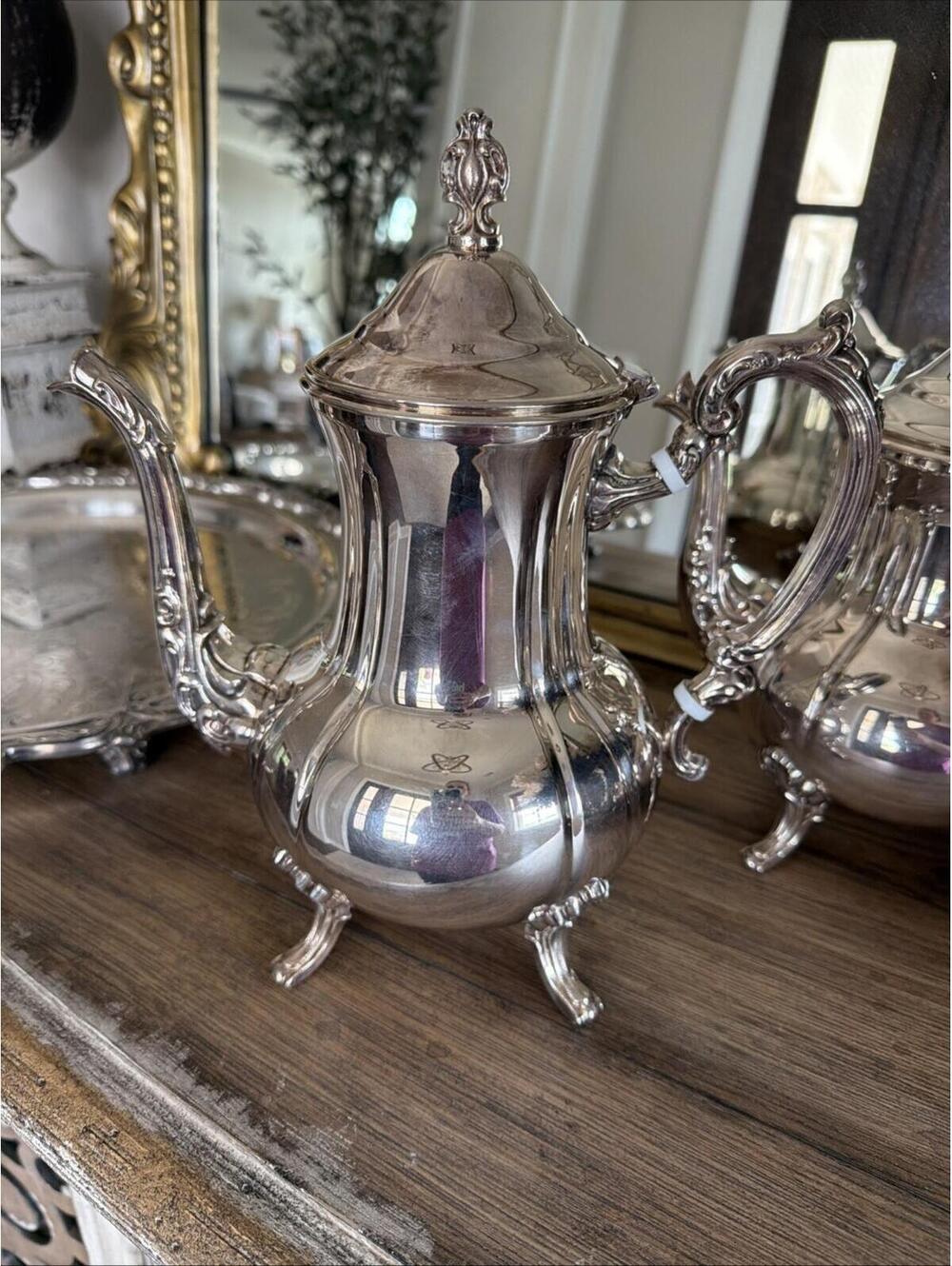 Towle Grand Duchess Style Silverplate 4-Pc. Tea Set with Ornate Sheridan Tray - Picture 8 of 9